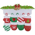 Détail de décoration de Noël en résine avec nœud rouge, cloches et mini moufles - Breloques de Gants (Lot de 8)