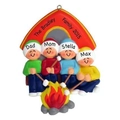Ornamento natalizio in resina personalizzato con tema campeggio e falò di famiglia - Design Famiglia 4 Persone (A514)