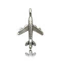 Dettaglio ravvicinato di un ciondolo a forma di aereo vintage con ali e cabina strutturate - Stile Aereo(6729) / 1 Pezzo/Confezione (15x23mm) / Argento antico