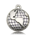 Macro-detail van de zilveren metalen globe-hanger met continenten en meridianen - 1 Stuk (16x17mm)