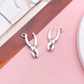 Paar silberne Zangen-Anhänger aus Metall für DIY-Schmuck und Schlüsselanhänger - Antiksilber Werkzeug Zange (18410)