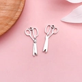 Antiker silberner Scheren-Anhänger aus Legierung für DIY-Schmuck und Bastelzubehör - Schlanke Werkzeugschere (8709)