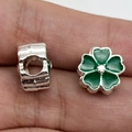 Ciondolo a fiore in argento con smalto verde e cristallo per creazione gioielli - Verde