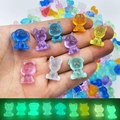 Mini statuine di cani in resina luminosa per la decorazione della console dell'auto - Mini Cane Luminoso / Confezione da 170g (Circa 126 Pezzi)