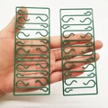 Pack de 20 ganchos en forma de S de plástico verde para adornos de árboles de Navidad - 10 Ganchos por Placa / Pequeño-Verde