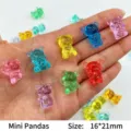Mini bunte durchscheinende Panda-Anhänger aus Harz für Bastelarbeiten, 16x21mm Größe - Mini Pandas / 100 Stk/Packung / bunt