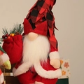 Gnomo natalizio luminoso con cappello a quadri rossi e neri e lunga barba di peluche - Stile a Quadri Rossi (0198)