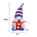 Détail de la peluche gnome avec bonnet étoilé et dimensions de 20x6x3 cm - Style Femme Assise