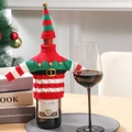 Weihnachts-Weinflaschenhülle Set mit rot-grünem Strickpullover und kleiner Glockenmütze - 15x11cm / Rot-grüne Streifen