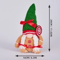 Details des Weihnachtsgnoms Plüsch mit 29cm Höhe und gestrickter Lebkuchentextur - Grüner Hut Gnom