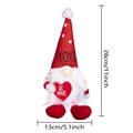 Détail du gnome de la Saint-Valentin avec cœur Be Mine et dimensions affichées - Style Cœur (XOXO) / Rouge