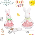 Vista dettagliata del coniglietto pasquale in peluche da 31cm con vestito a quadri rosa - Stile Donna