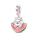 Detailansicht eines Silber-Anhängers mit Katze, Wassermelone aus Emaille und Herz - Katze isst Wassermelone Anhänger (PAC1641)
