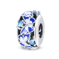 Détail d'une breloque en argent avec papillons en émail bleu et zircons en forme de cœur - Style Papillon (W-PAC543)