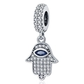 Detalle del dije Mano de Fátima en plata con ojo azul para pulseras de cuentas DIY - Estilo Colgante Mano de Fátima (W-PAC1047)