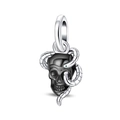 Détail d'une perle crâne noir mat avec serpent en argent pour bracelet personnalisé DIY - Pendentif Serpent Crâne Sombre (PAC1481)