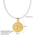 Colgante brújula vintage dorado con collar de perlas de 4mm y cadena de 38cm - Colgante de Brújula