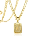 Collier en acier titane plaqué or 18K avec pendentif carré lettre K et chaîne Figaro - Lettre K / Or