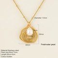 Gold stainless steel necklace featuring a 9x7mm freshwater pearl in rose relief - Irregular Circles