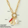 Collana dorata in acciaio con peperoncino rosso, ciondoli a cuore e perla vera - Cuore (1887-G)