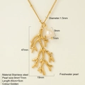 Collana corallo in acciaio dorato con perla d'acqua dolce e catena da 1,5 mm con misure - Stile Alga (1913)