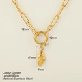 Gouden roestvrijstalen ketting met een schelphanger en trendy paperclip-schakels - Kleine Wulk / Goud