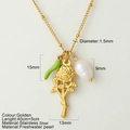 Goldene Edelstahlkette mit grünem Paprika, Rose und Perlenanhängern - Chili Rose Stil