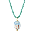 Handgemaakte keramische ketting met tulp hanger, muntgroen touw en bloemmotieven op wit - Blauwe Stijl (G5)