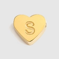 Goldener herzförmiger Metallanhänger mit Buchstabe S Gravur für DIY Schmuckherstellung - Buchstabe S Stil