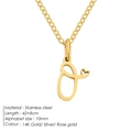 Collar de acero inoxidable chapado en oro 14K con colgante letra O y detalle de corazón - Letra O