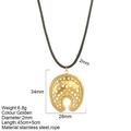 Colgante de herradura dorado con calados de estrella y luna en cordón negro de 45cm - Estilo Estrella Luna