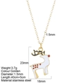 Collar de acero inoxidable dorado con colgante de reno en esmalte blanco y rojo - Alce (G16)