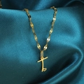 Vergulde ketting met letter T hanger en hartdetail op blauwgroene zijde - Goud-T