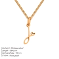 Collana in acciaio inossidabile oro rosa con pendente lettera J e dettaglio cuore - J-Oro Rosa
