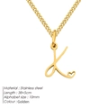 Collana in acciaio inossidabile dorato con lettera K corsiva e dettaglio cuore - Lettera K - Oro
