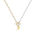 Minimalistische gouden paperclip ketting en parelketting met letter M en hart hanger - Letter - N