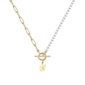 Asymmetrische parelketting met gouden paperclip ketting en een cursieve letter y hanger - Letter - Y