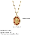 Dettaglio del ciondolo Maria 22x16mm con smalto rosso e bianco su una catena dorata - Stile Ovale Nostra Signora di Guadalupe (NK008G2AC23091G12)