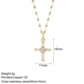 Pendente a croce in rame dorato con zirconi cubici su catena in acciaio inossidabile - Stile Mini Croce in Zircone Colorato (NK008G2AC210031G2)
