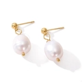 Elegantes pendientes de perlas de agua dulce con detalles dorados de estilo francés - Perla Natural De Agua Dulce