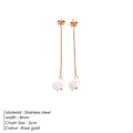 Roségoldene Edelstahl-Ohrhänger mit 8mm weißen Perlen und 5cm langer feiner Kette - Roségold