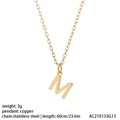 Collier doré avec pendentif lettre M en cuivre poli et chaîne en acier inoxydable - Style Lettre M (NK084M)
