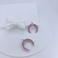 Colgante de collar en forma de U bañado en oro con cristales de circonita rosa engastados - Circonia Rosa Tono Plateado (#3)