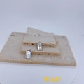 Vue détaillée de pendentifs rectangulaires en argent avec gravures lune et étoiles - Style Rectangle Céleste Argenté (#4 Pendentif Seul (Sans Chaîne))