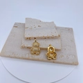 Vue détaillée avant et arrière d'un pendentif ours plaqué or avec zircons micro-sertis - Incrusté Zirconia Blanc (MLDZ-3-3) Pendentif Seul (Sans Chaîne)