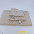 Detailansicht eines Bärenanhängers mit Mikropflaster-Kristallen und Herz-Hohl-Design - Silber Pave Strass Bär Anhänger Ohne Kette