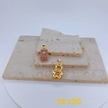 Detail eines rosa Zirkon Bärenanhängers mit goldener Rückseite und Maßen 14x30mm - Rosa Pave Strass Bär Anhänger Ohne Kette
