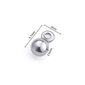 Vista detallada del dije de bola de acero pulido con 5,7 mm de altura para joyería DIY - Color Acero Colgante Redondo Plano 3x5.7mm Espesor 2.6mm