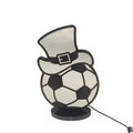 Detalle de lámpara LED con forma de sombrero de fútbol y base circular de soporte - Estilo Balón de Fútbol Con Sombrero Verde / 5V USB