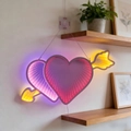 Luz de túnel LED espejo infinito en forma de corazón con flecha decorativa - Estilo Corazón Flecha